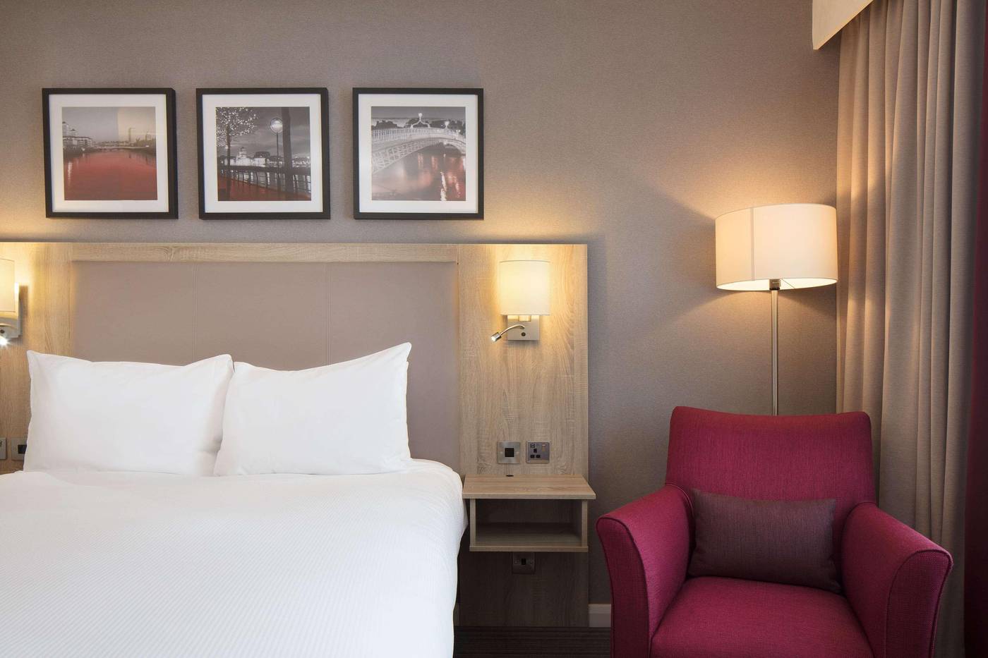 Hilton-Garden-Inn-Dublin-City-Centre-Room-20