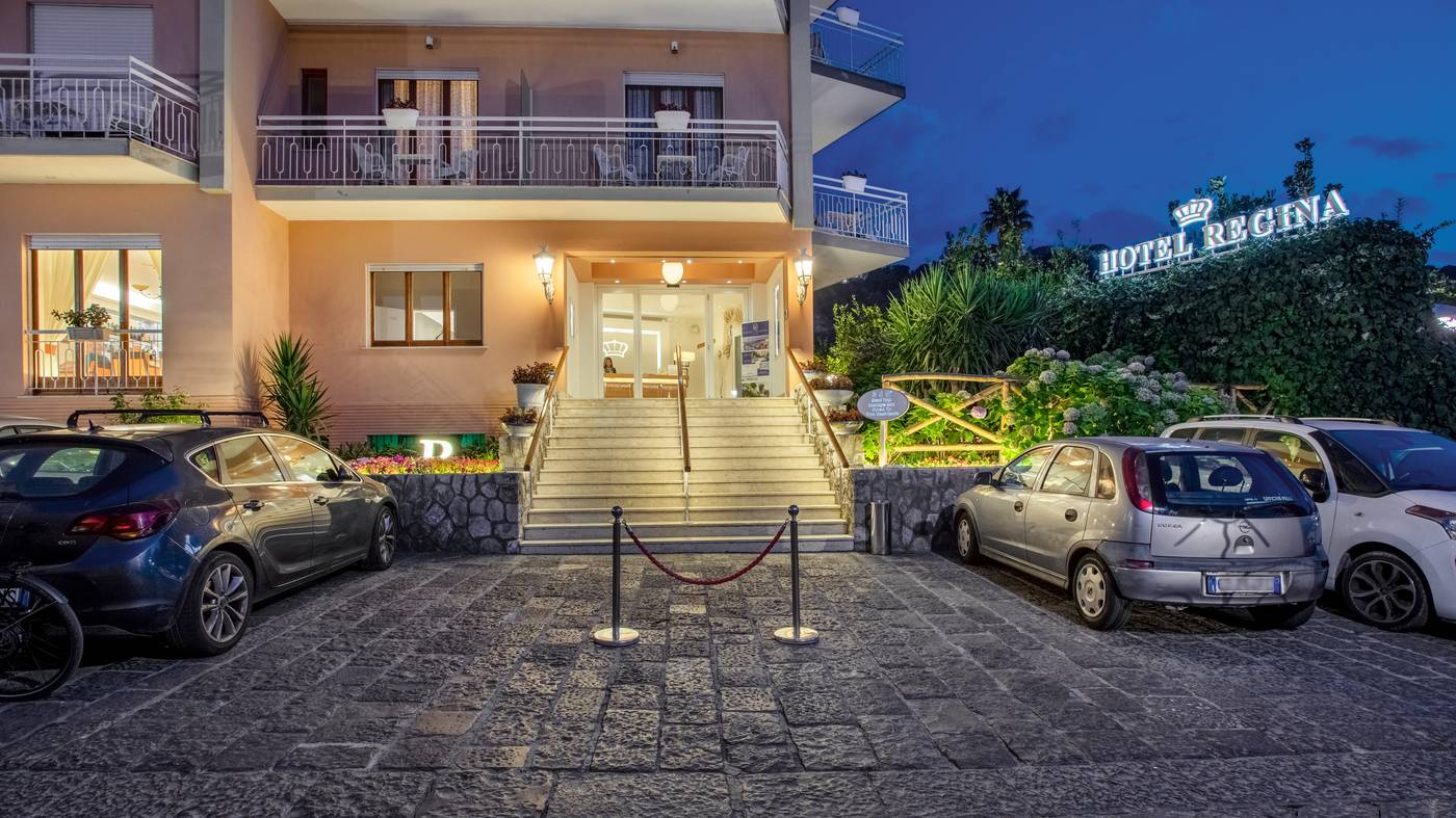 Hotel Regina Sorrento-Italy-SORRENTO-General view-8