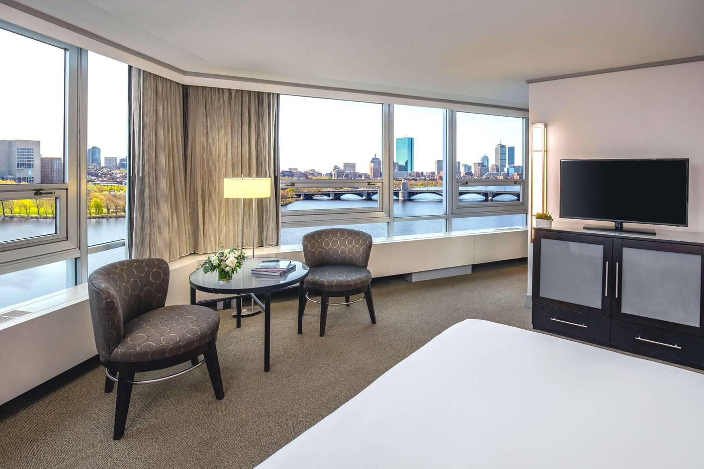 The-Royal-Sonesta-Boston-Room-9