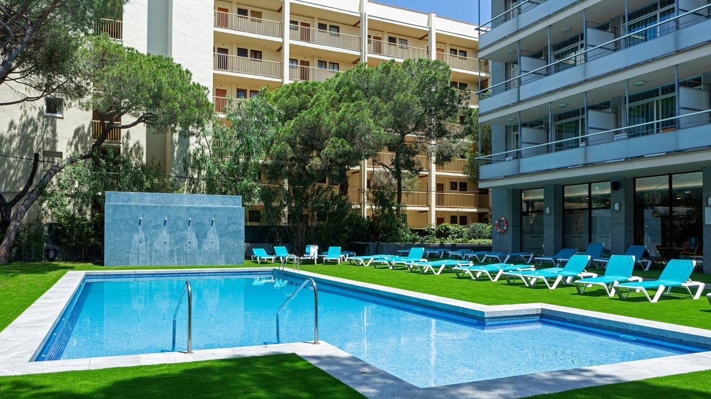 MedPlaya-Hotel-Monterrey-Pool-2