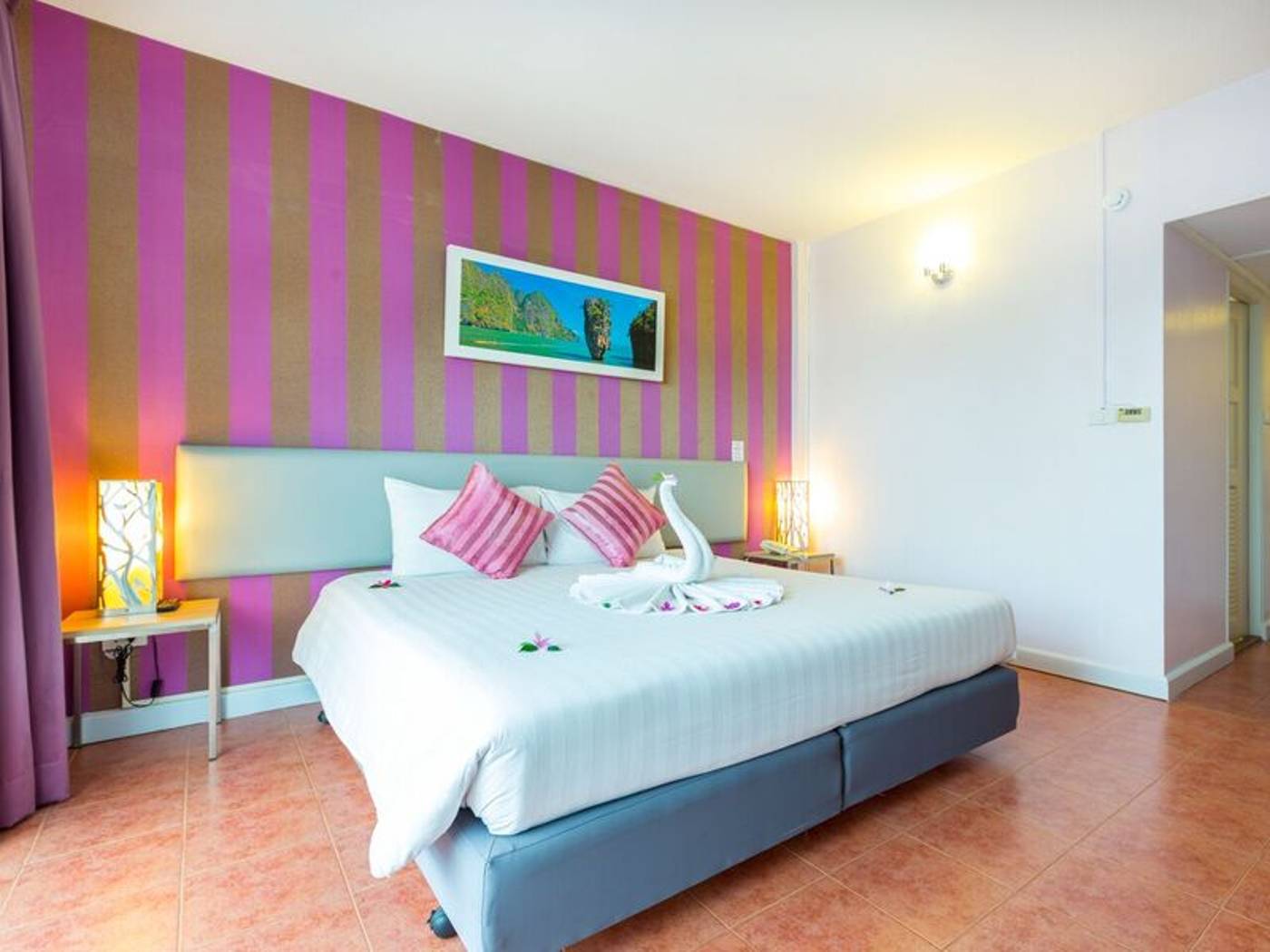 ON-Hotel-Phuket-Room-13