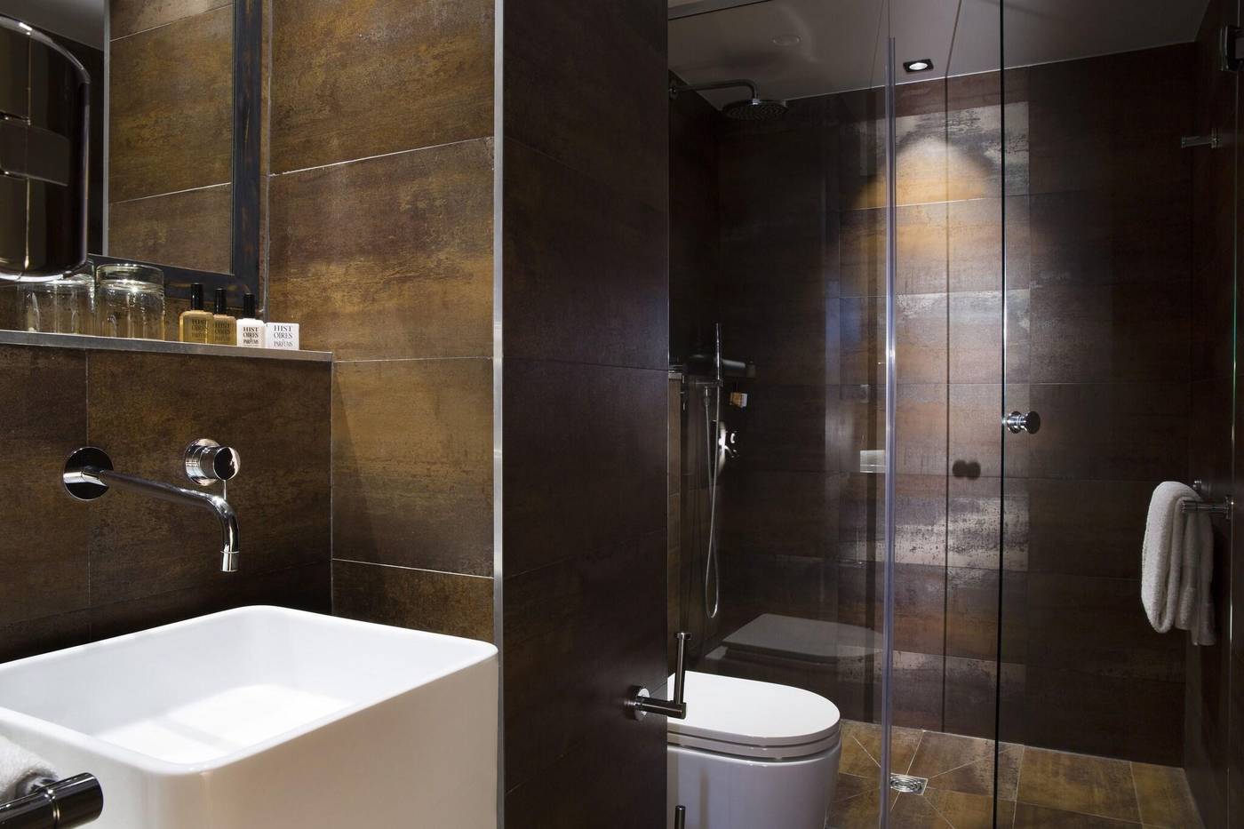 Le-Chat-Noir-Room-47