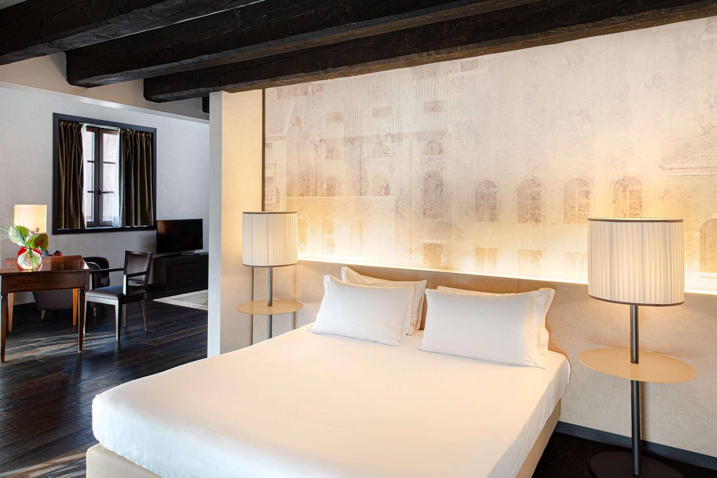 Hyatt-Centric-Murano-Venice-Room-32