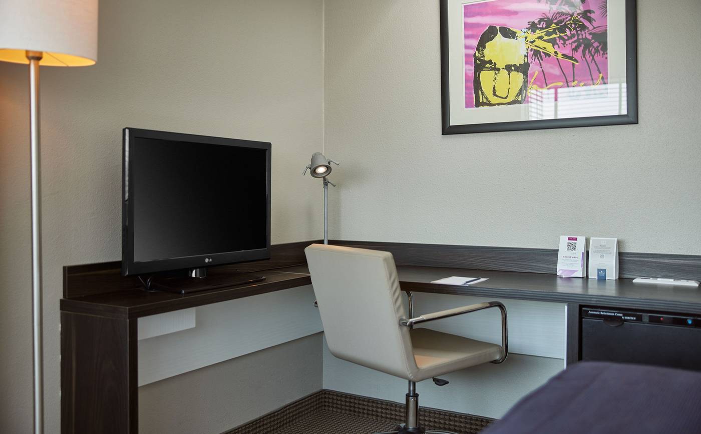 WestCord-Art-Hotel-Amsterdam-3-Stars-Room-5