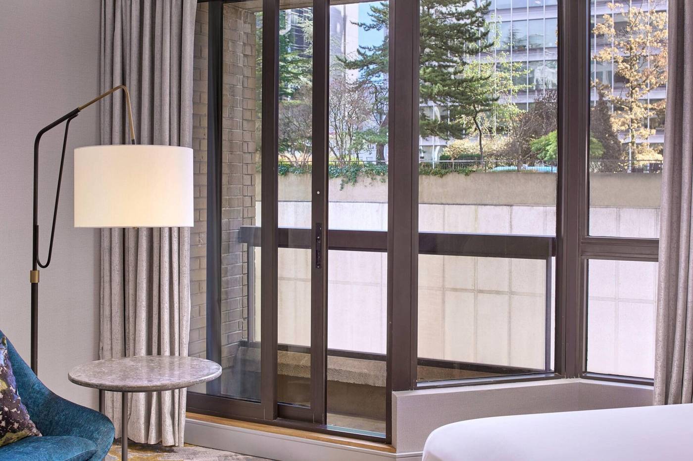 Metropolitan-Hotel-Vancouver-Room-27