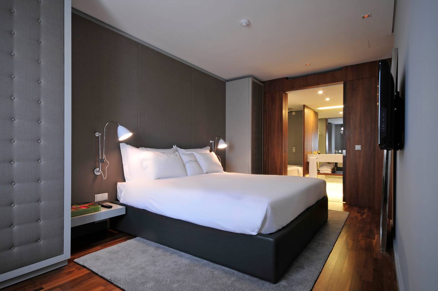 Altis-Prime-Hotel-Room-18