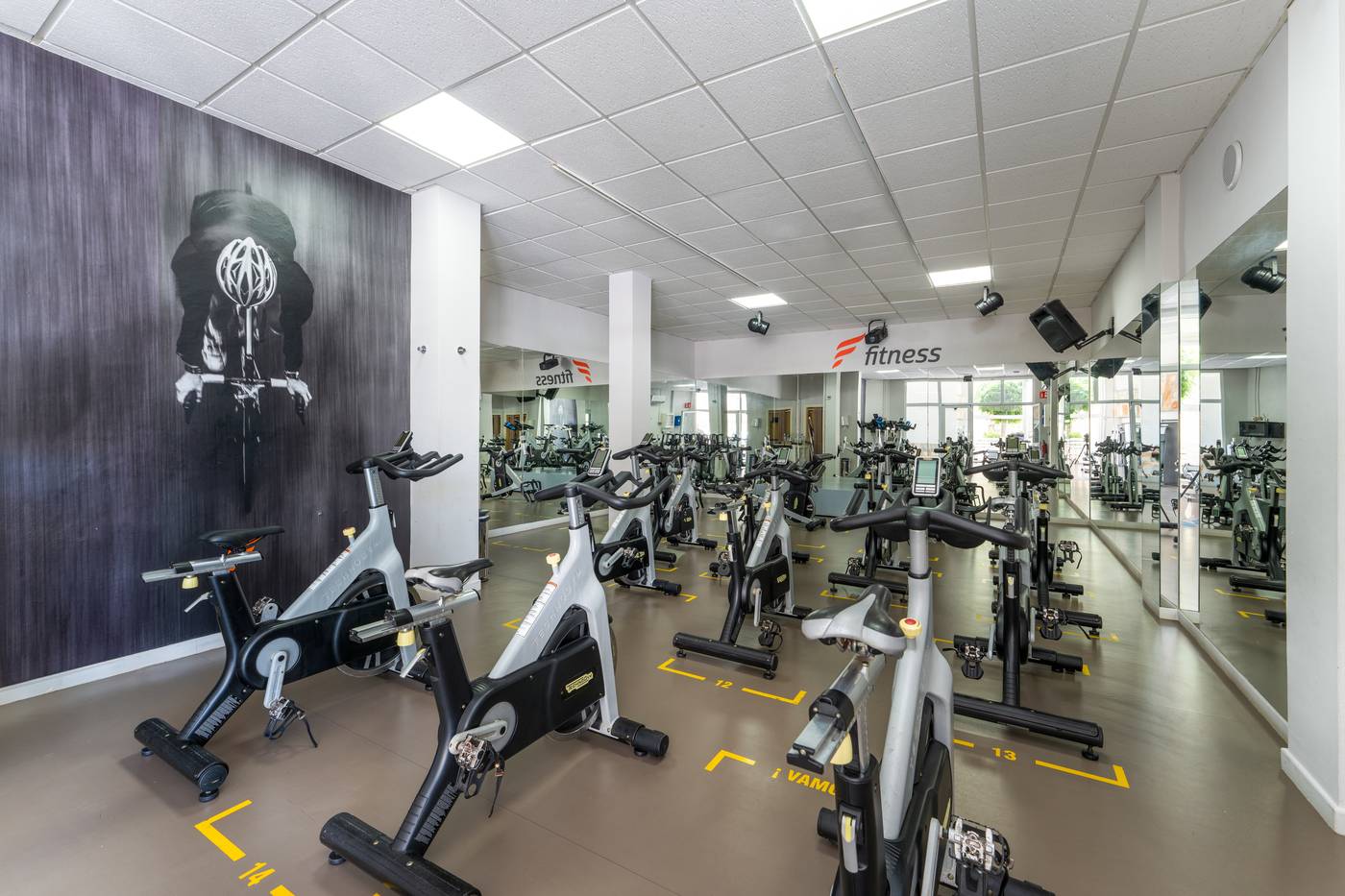 Barcelo-Corralejo-Bay---Adults-Only-Sports-and-Entertainment-58