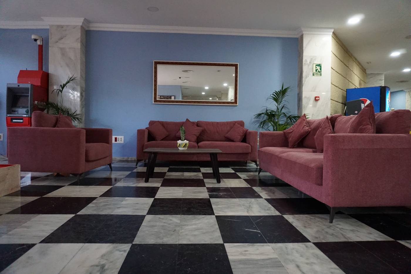 Las-Piramides-Resort-Lobby-49