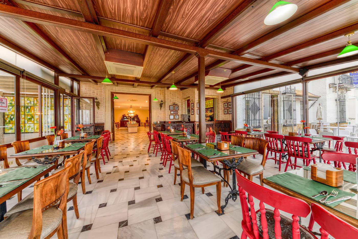 Playa-de-Regla-Restaurant-41