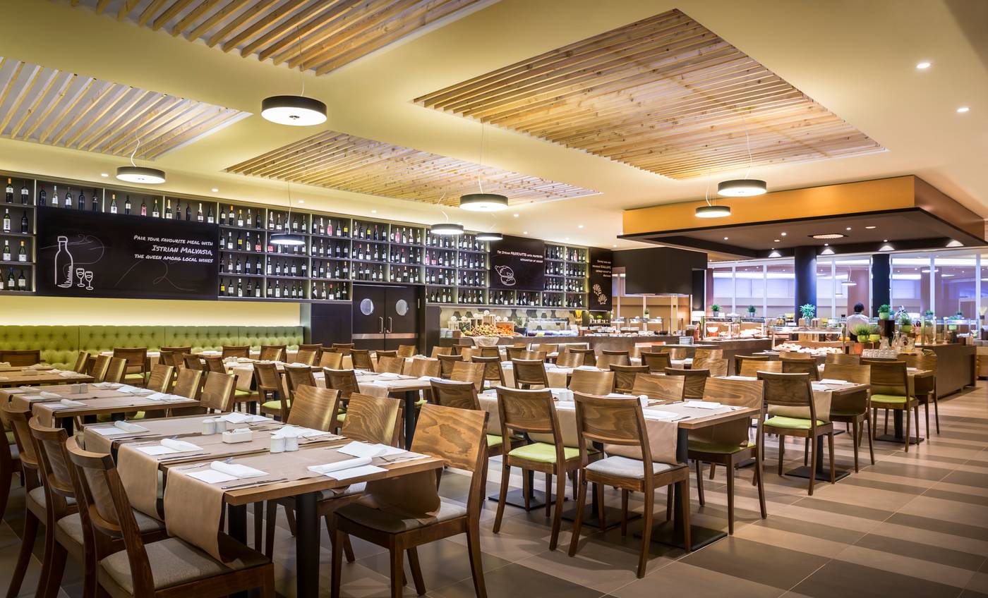 Aminess-Maestral-hotel-Restaurant-40