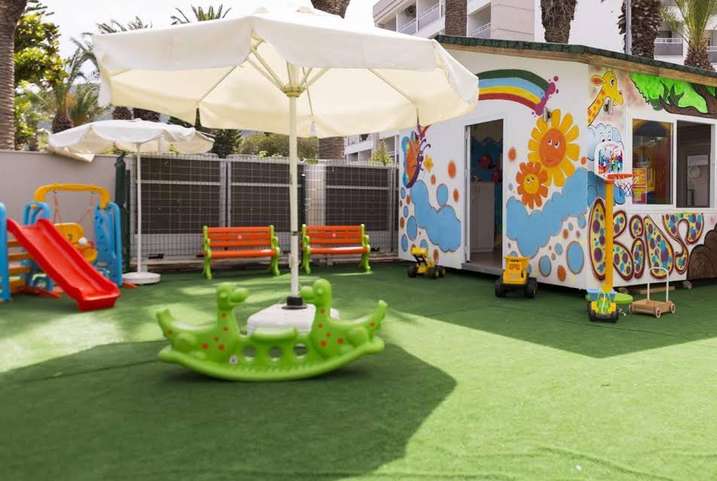 Pasa-Beach-Hotel-Sports-and-Entertainment-28