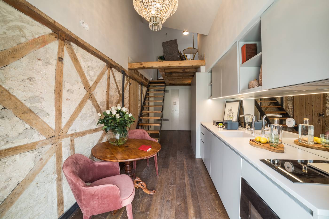 Dare-Lisbon-House-Room-8