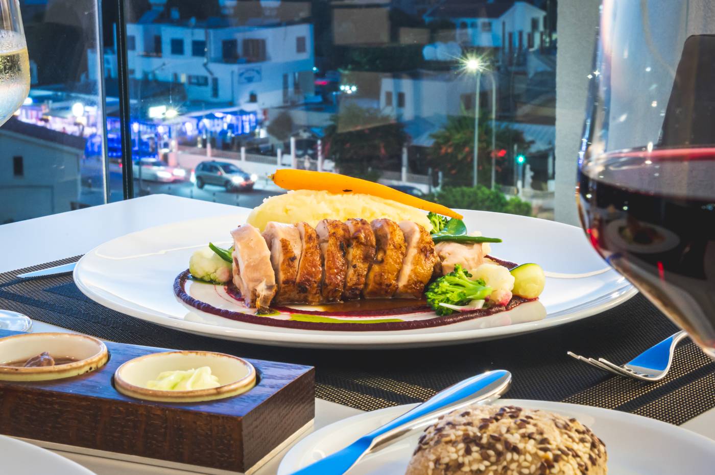 Kefalos-Damon-Hotel-Apartments-Restaurant-76