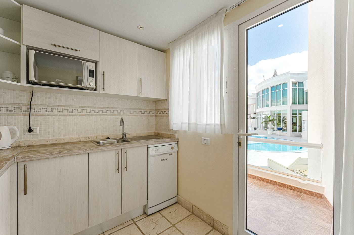 Flamingo-Suites-Room-70