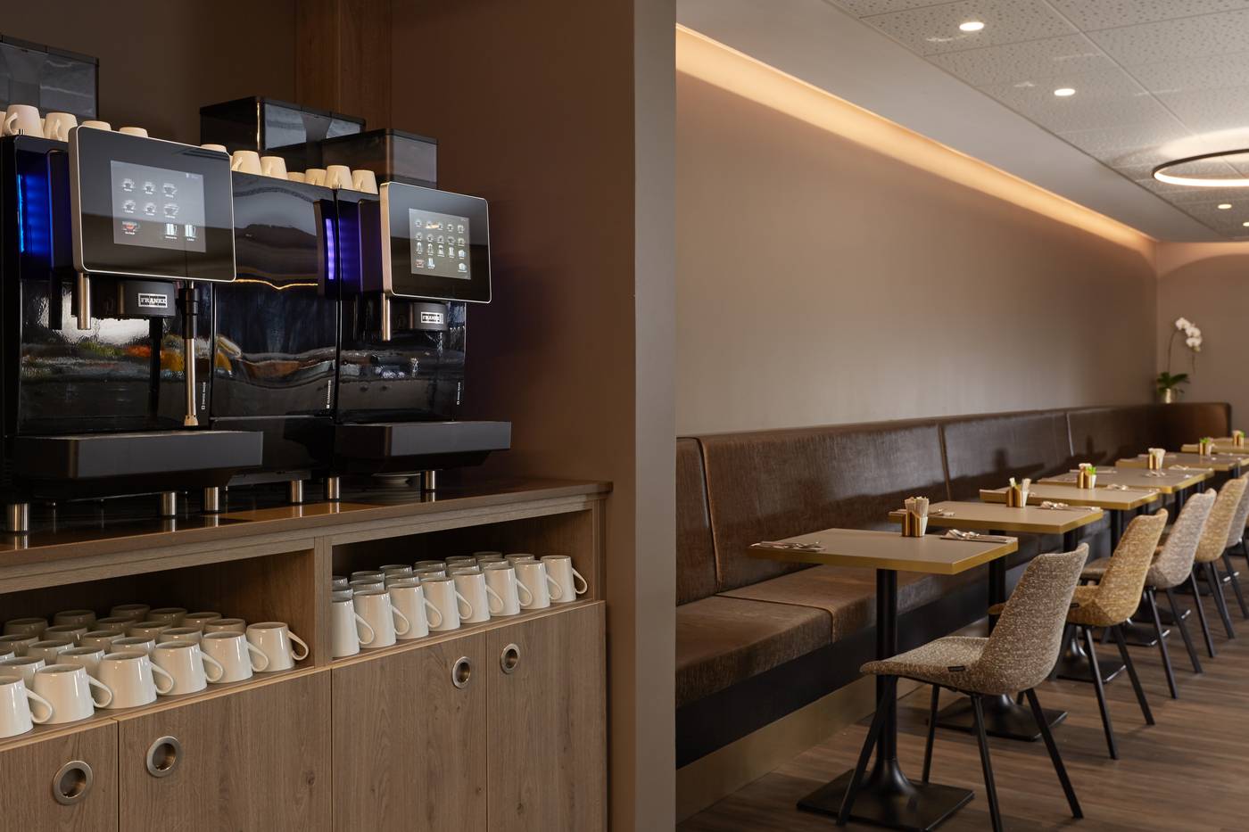 Auteuil-Tour-Eiffel-Restaurant-6