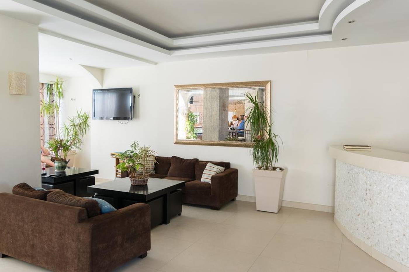 Zante-Plaza-Hotel---Apartments-Lobby-27