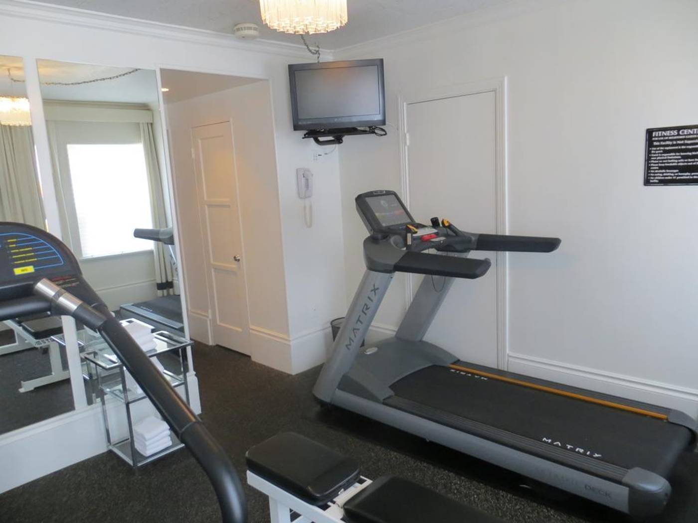 Maison-140-Sports-and-Entertainment-18