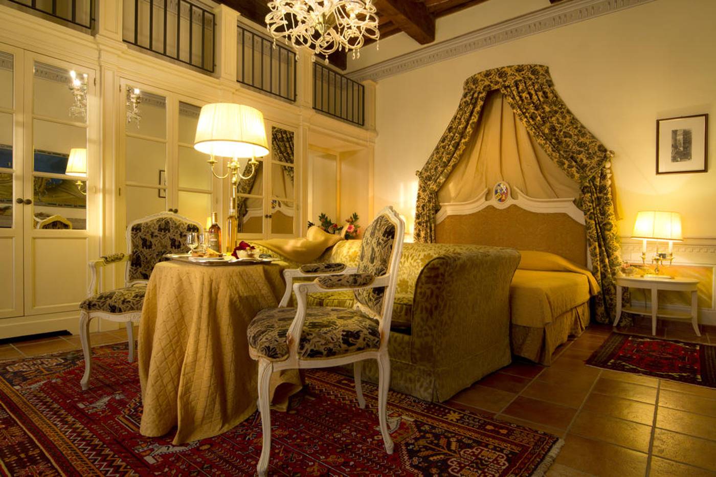 Castello-di-Leonina-Room-1