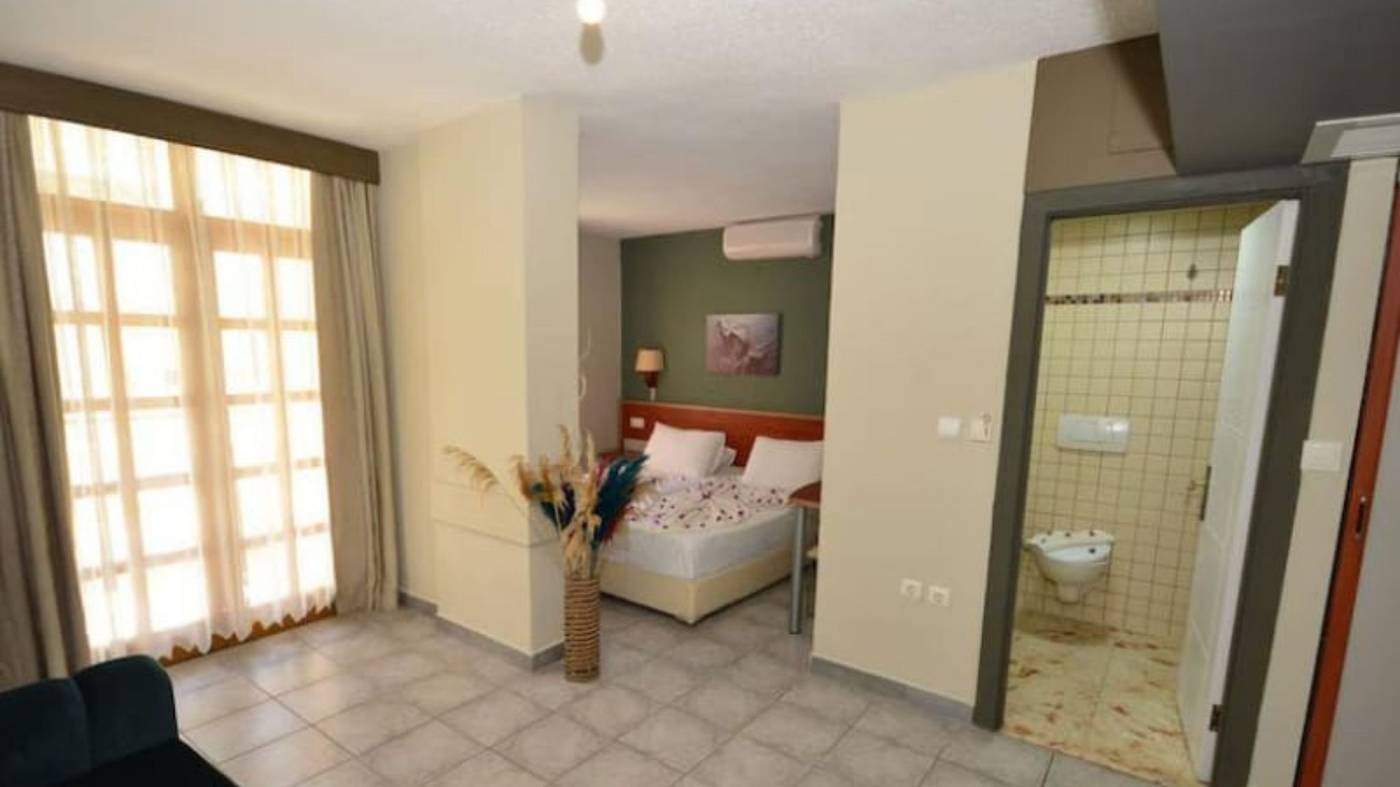 Greenmar-Apart-Room-12