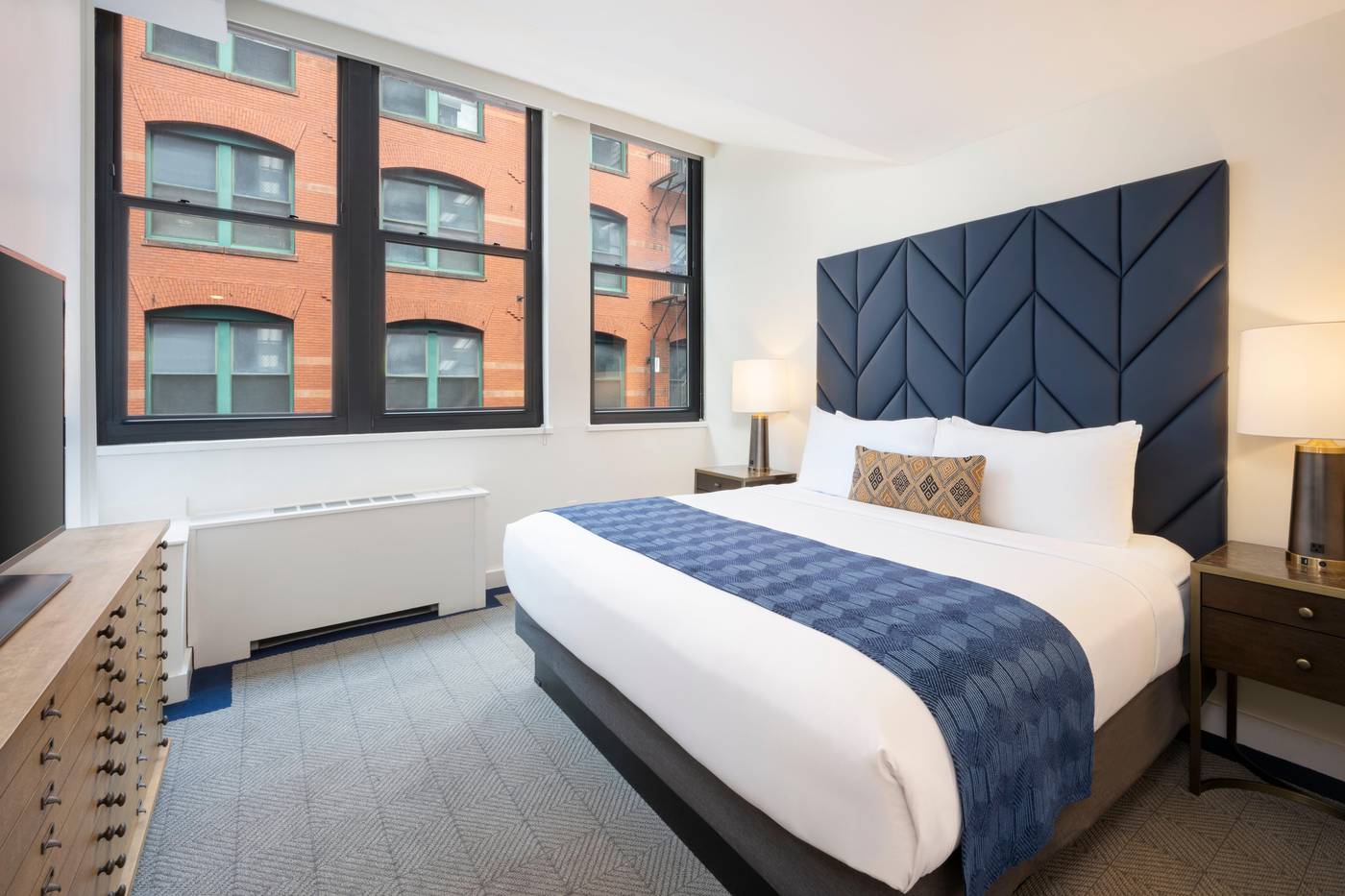 Hotel-Indigo-Boston-Garden-Room-19