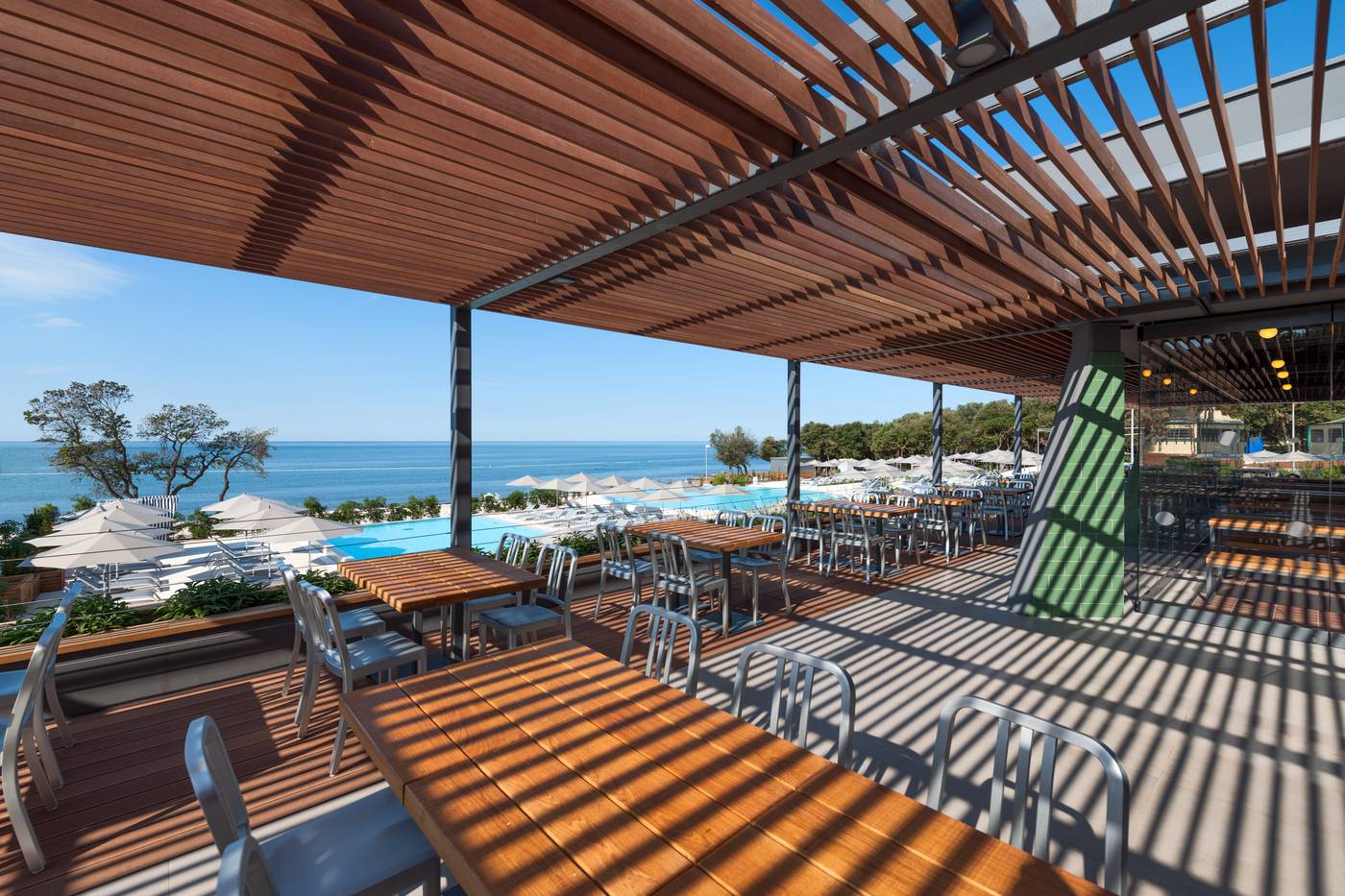 Maistra-Select-Amarin-Resort-Restaurant-6