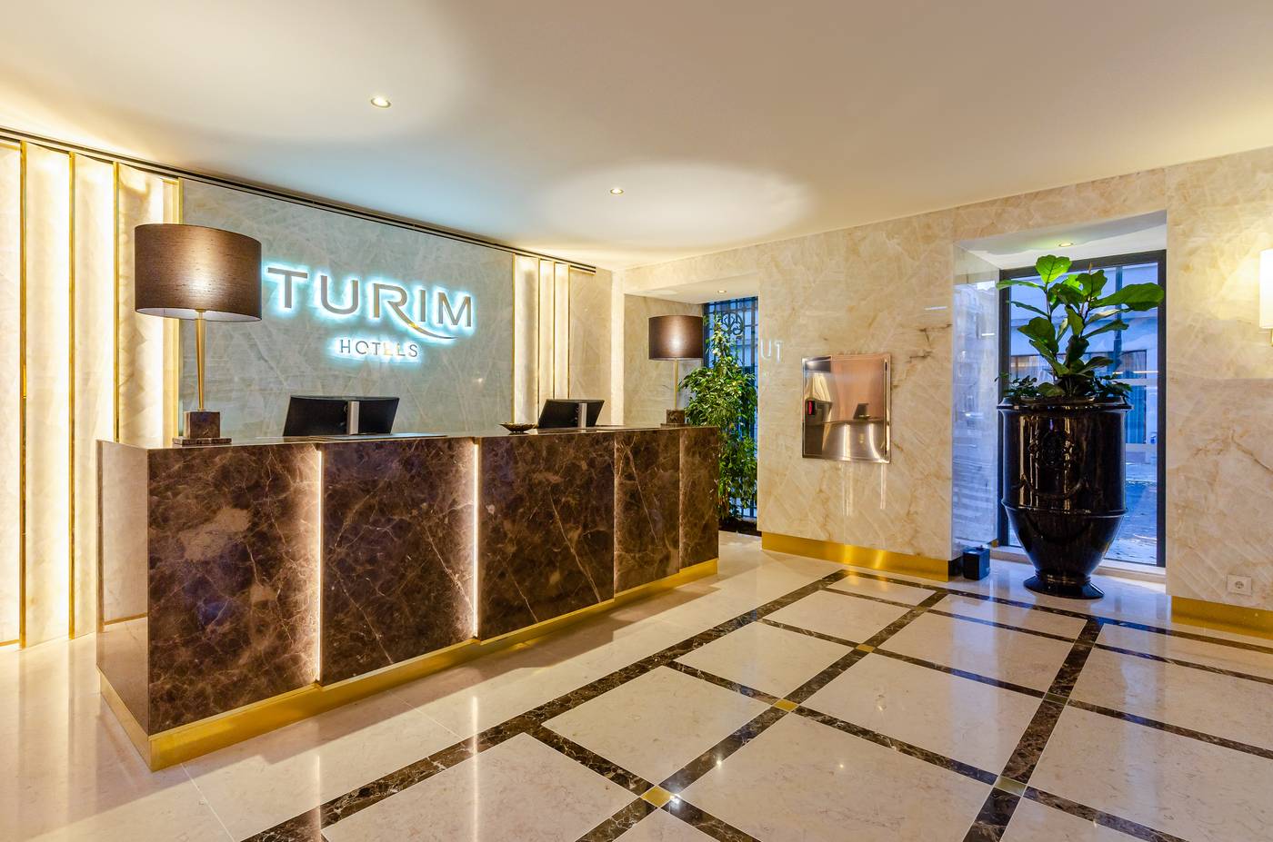 Turim-Lisboa-Hotel-Lobby-23