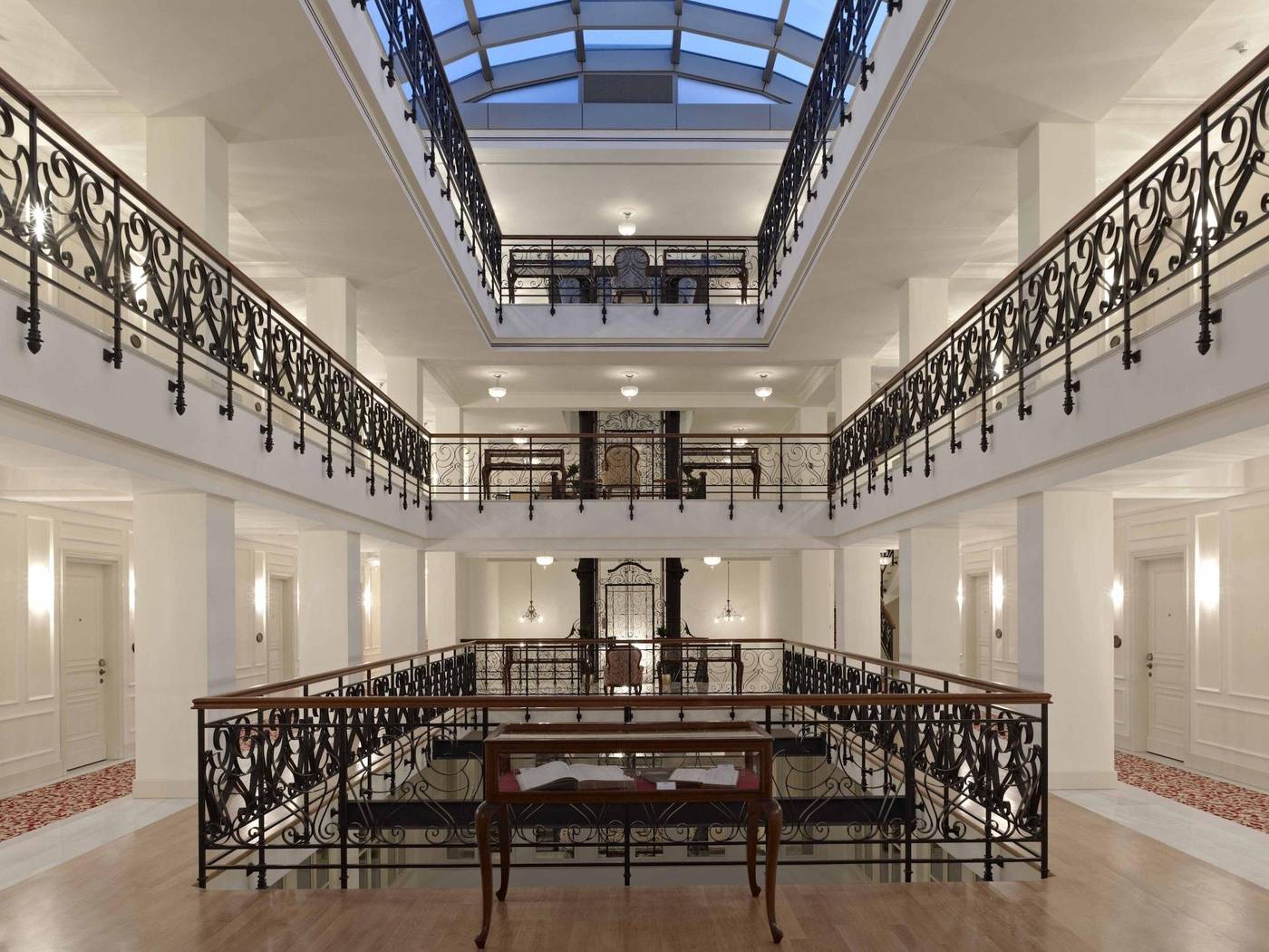 Pera-Palace-Hotel-Lobby-12