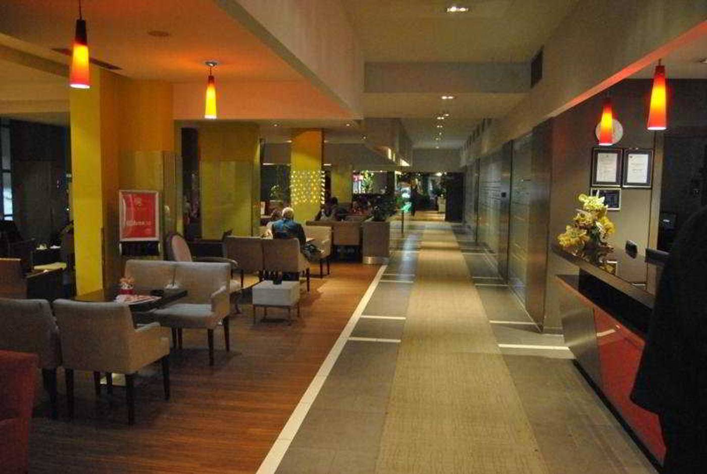 Hollywood-Bosnia & Herzegovina-SARAJEVO-Lobby-2