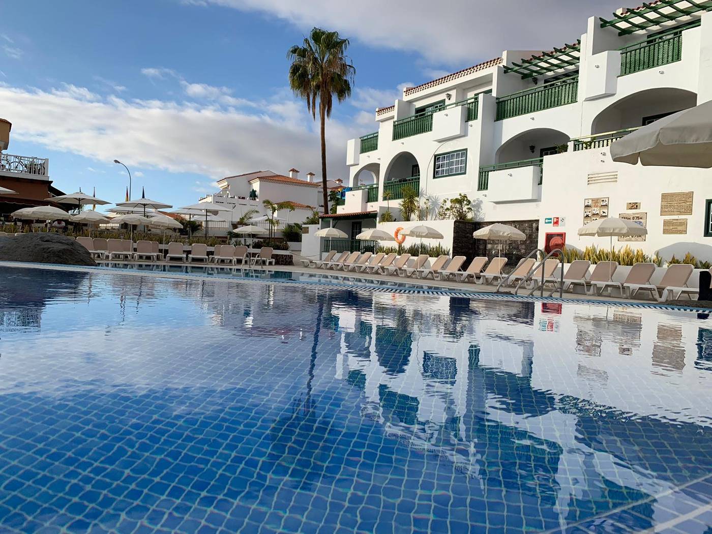 Neptuno-Costa-Adeje-Pool-1