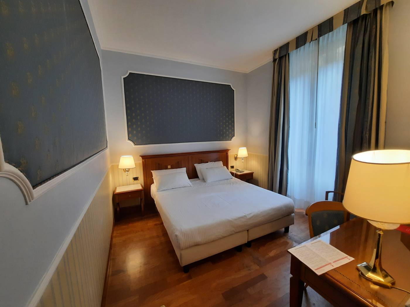 Andreola-Central-Hotel-Room-3
