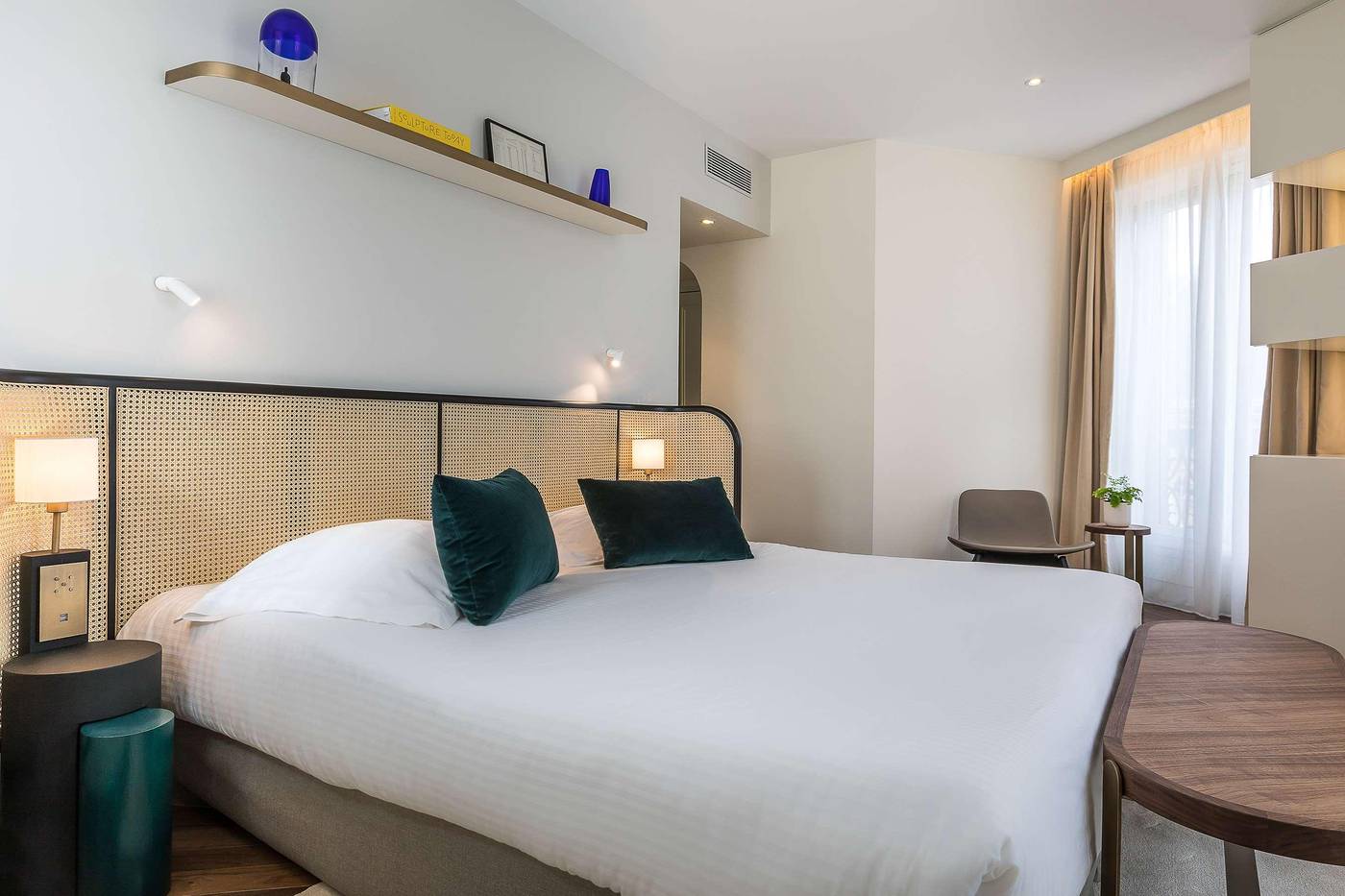 Le-Friedland-Room-22