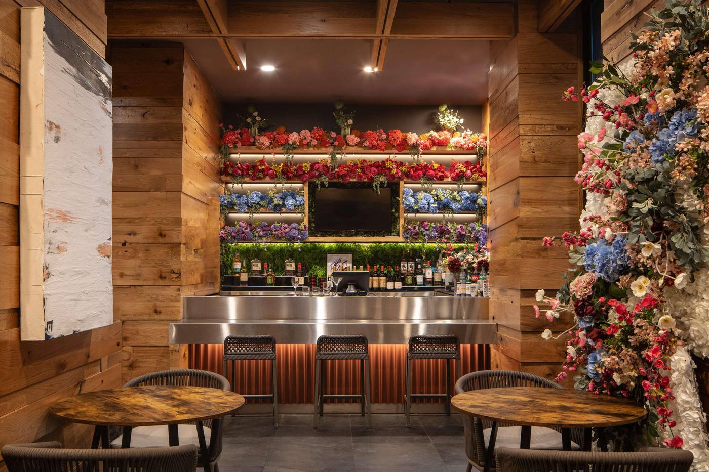 Embassy-Suites-by-Hilton-New-York-Manhattan-Times-Sq-General-view-23