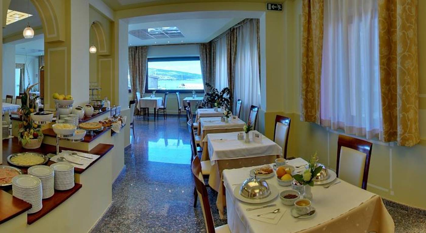 Corallo Hotel - Isola Rossa
