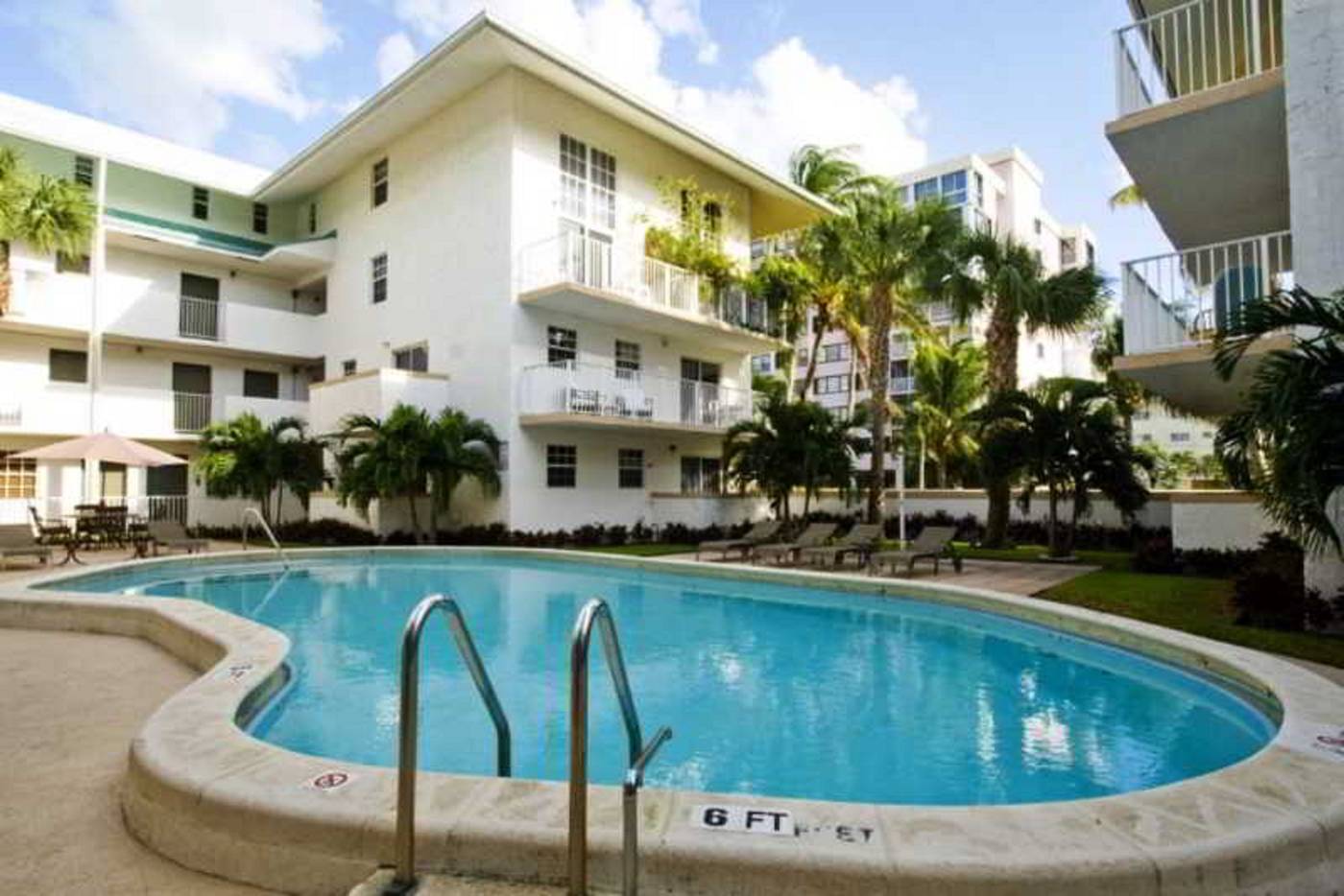 Coral Reef Suites Key Biscayne Mia - United States - KEY BISCAYNE - Pool - 5