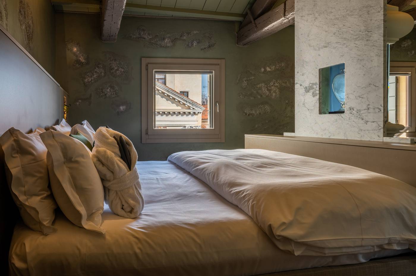 Ca--Maria-Adele-Room-34