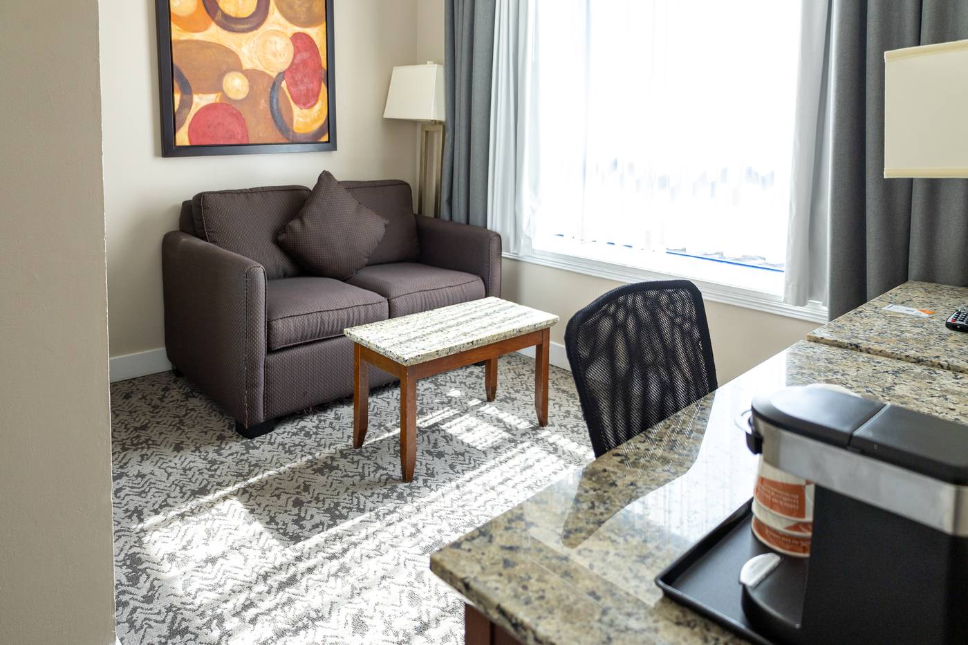 Quality-Inn---Suites-Downtown-Vancouver-Room-9