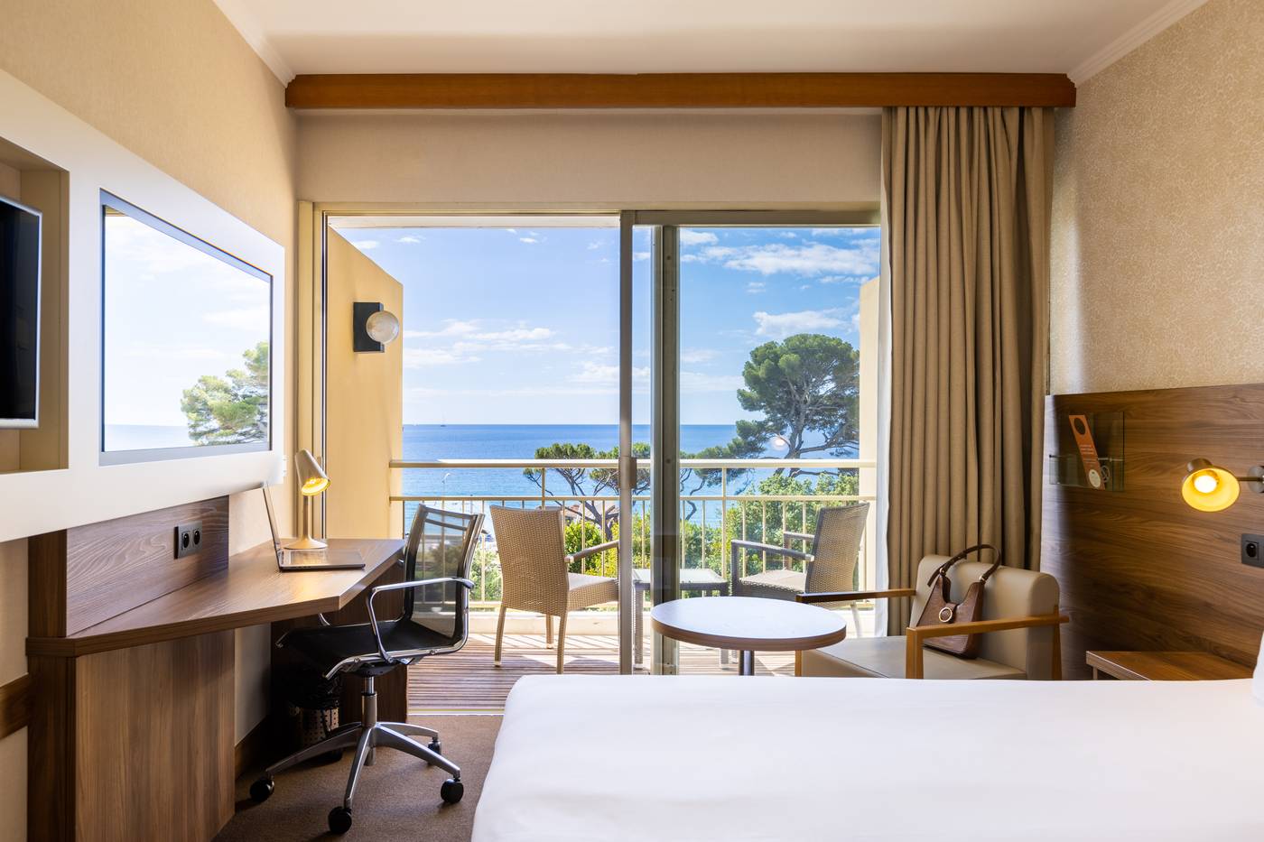 Luxotel-Cannes-Room-30