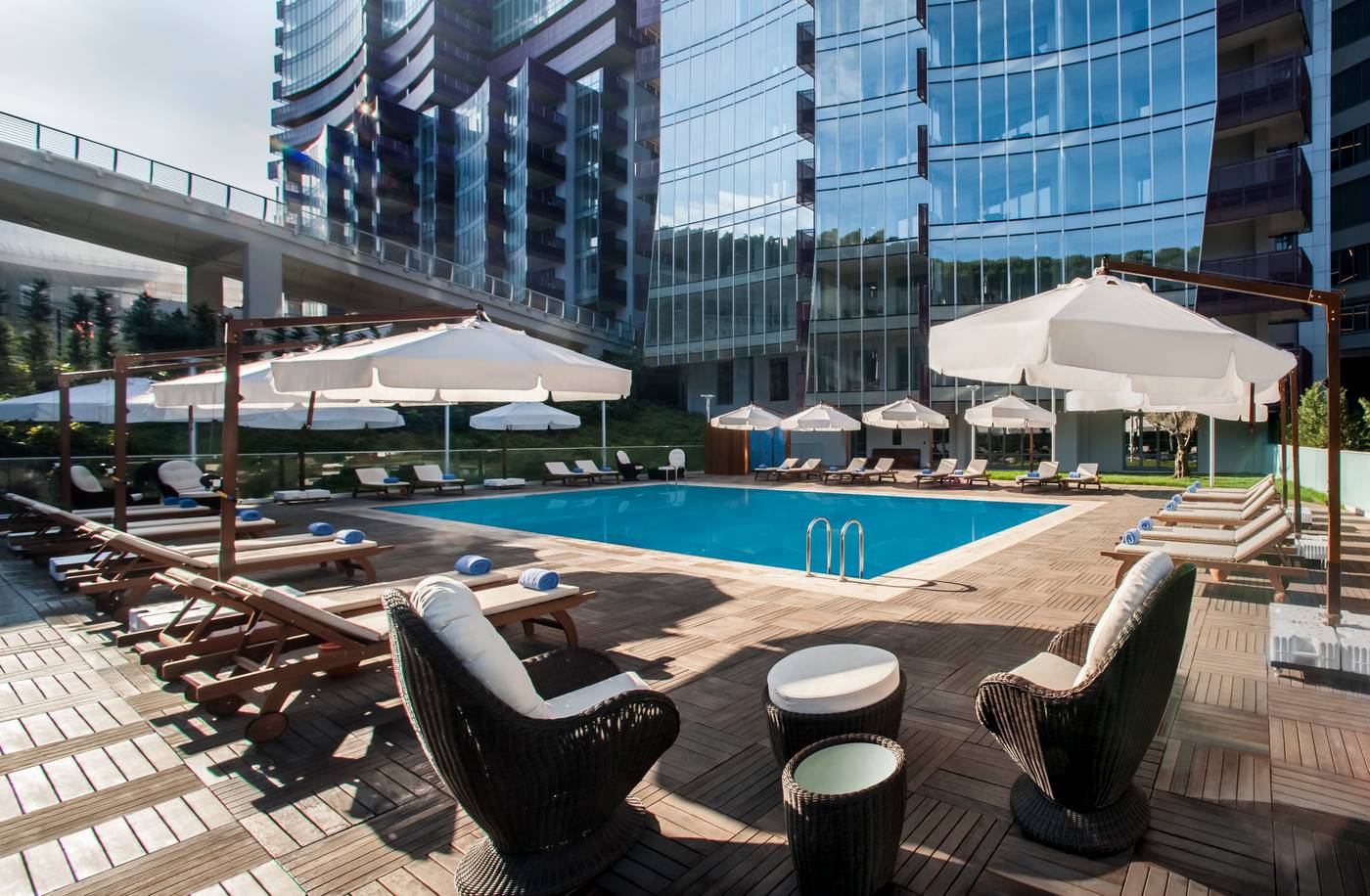Somerset-Maslak-Istanbul-Pool-5