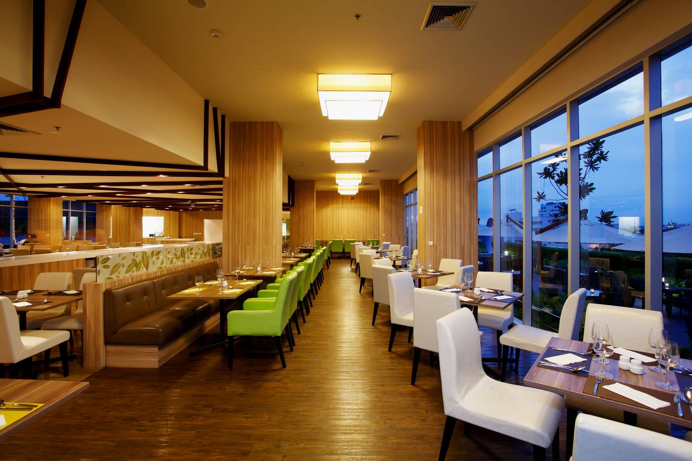 Centara-Life-Government-Complex-Hotel---Convention-Restaurant-27