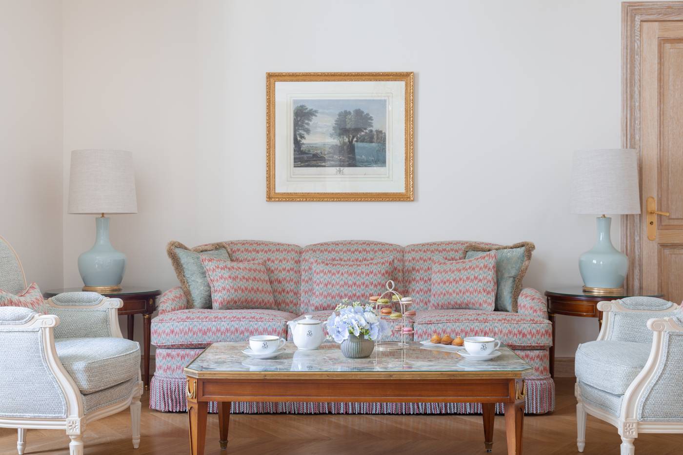 Le-Bristol-Paris-Room-11