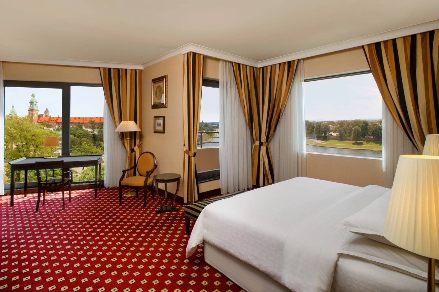 Sheraton-Grand-Krakow-Room-10