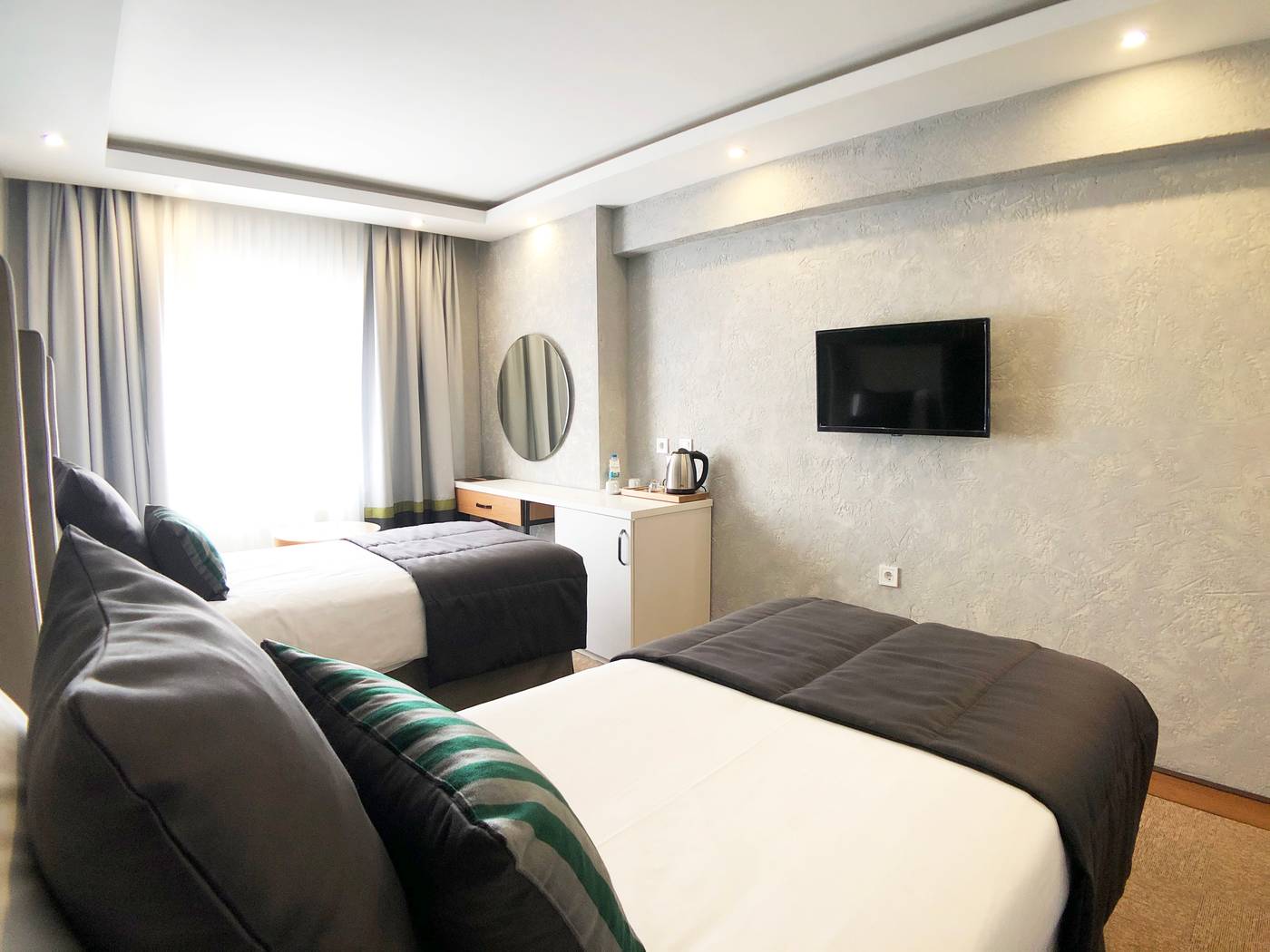 Carlton-Hotel-Istanbul-Room-2