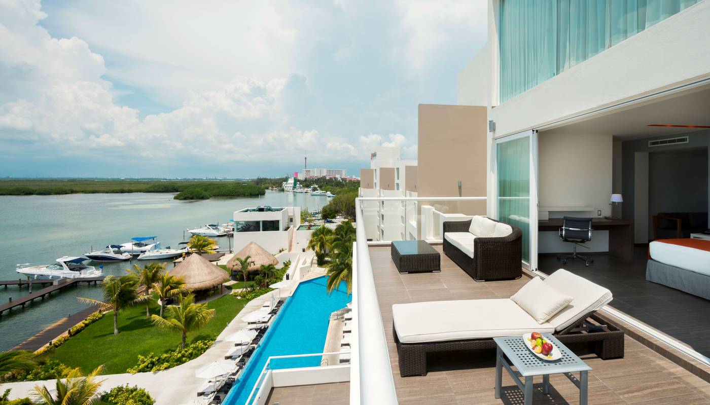 Real-Inn-Cancun-Room-16