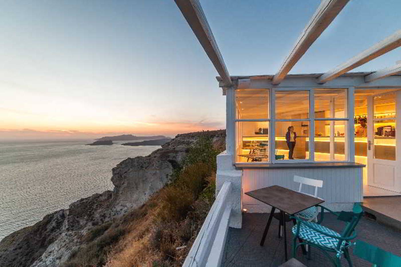 Artemis-Suites-Restaurant-27