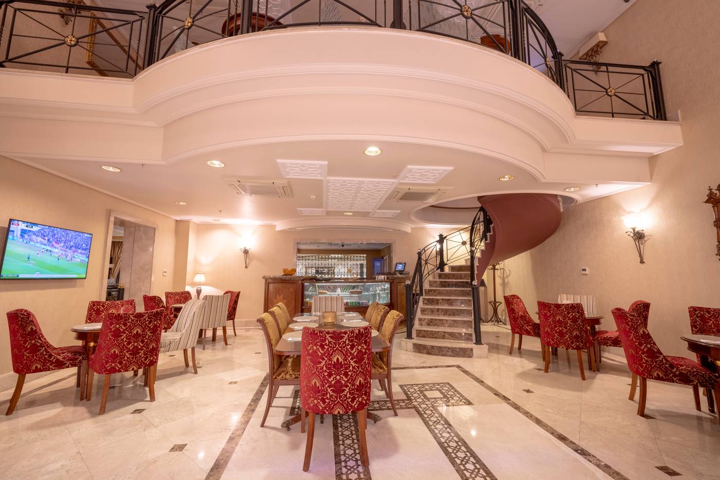 The-Central-Palace-Boutique-Lobby-16