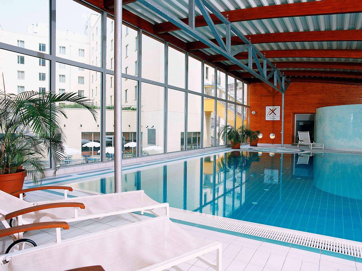 Novotel-Wenceslas-Square-Pool-64