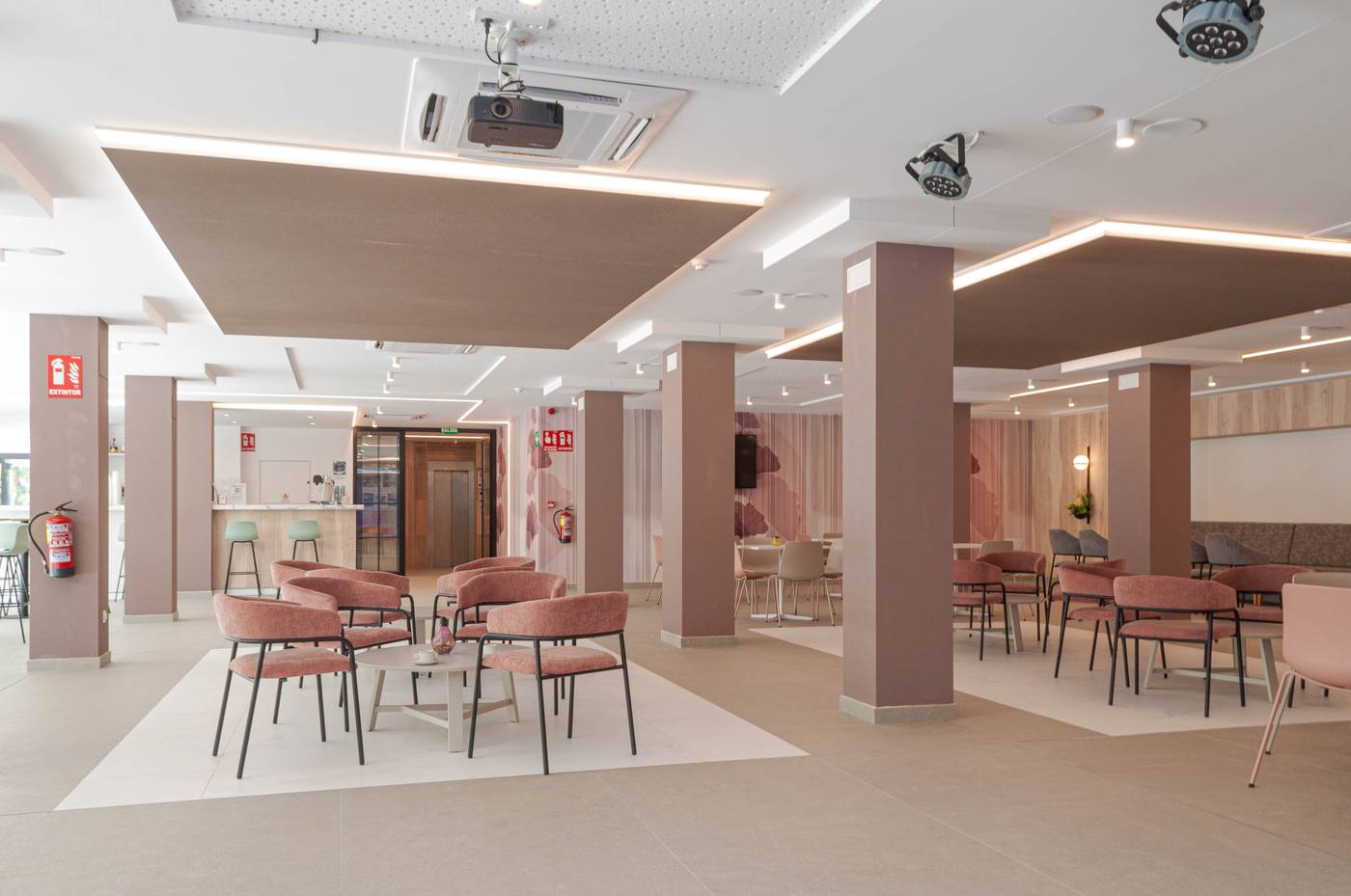 Prince-Park-Hotel-Bar-46