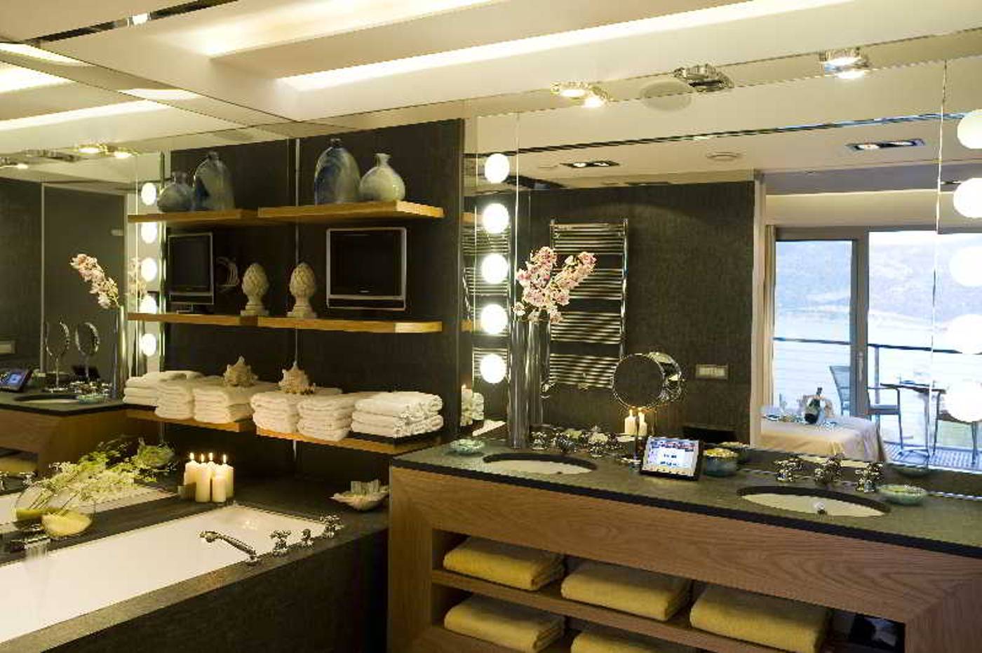 Grand-Resort-Lagonissi-Room-40