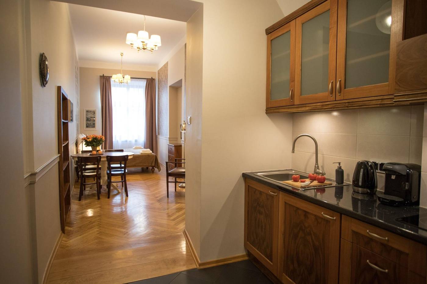 Scharffenberg-Apartments-Main-Square-Room-33