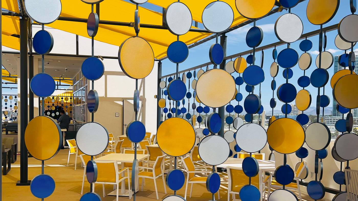 The-Strat-Hotel--Casino---Tower-Room-12